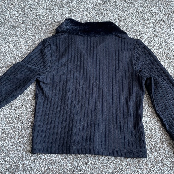 H&M Fuzzy Zip - Picture 3 of 4